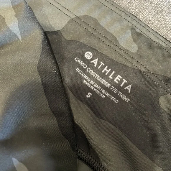 Athleta Green Camo Contender 7/8 Tight Leggings - Picture 7 of 13
